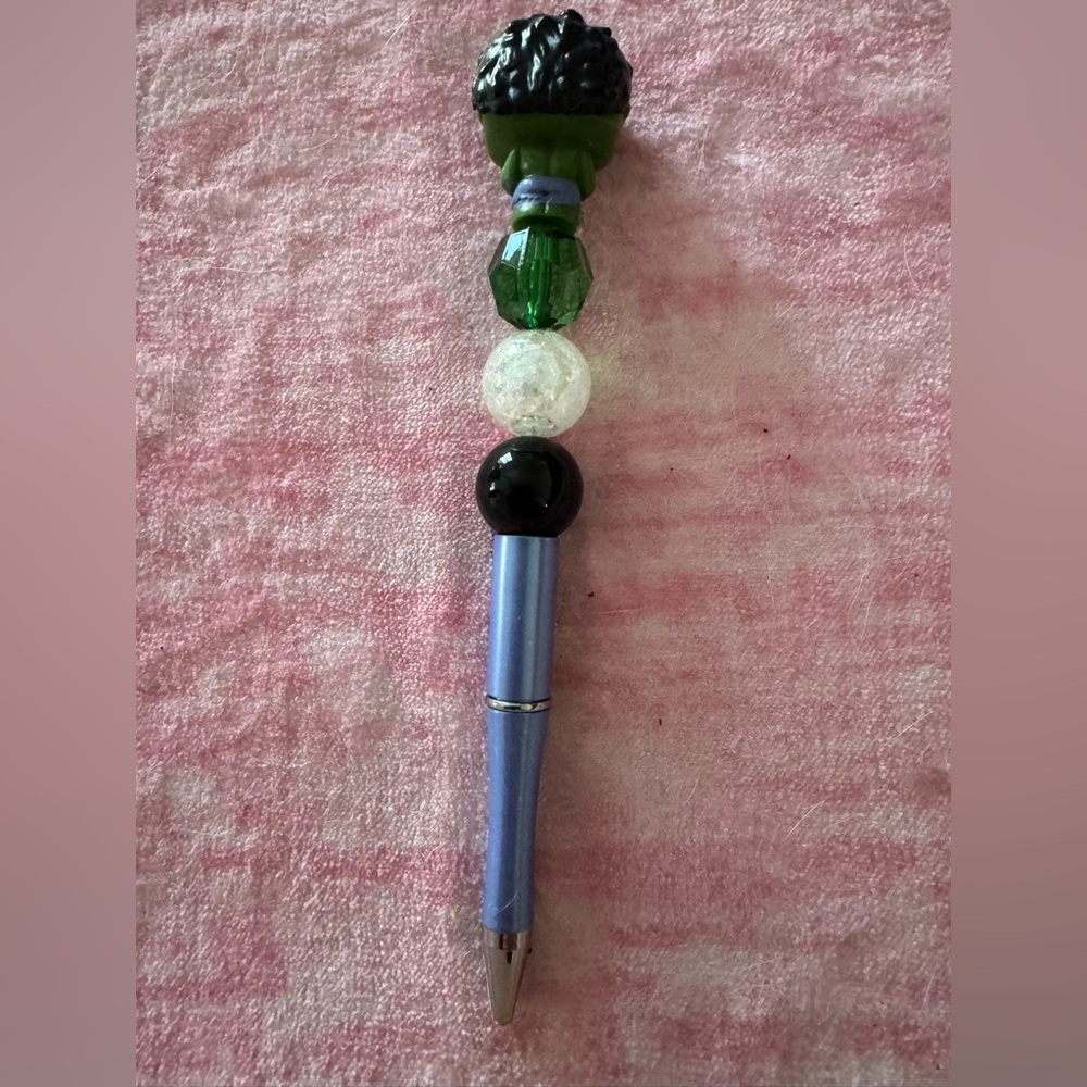 Handcrafted Pen-Hulk - Picture 3 of 3